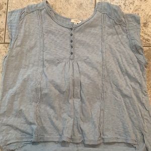 Blue flows women’s top